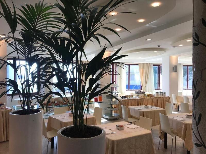 Hotel Caraibi Milano Marittima Dış mekan fotoğraf