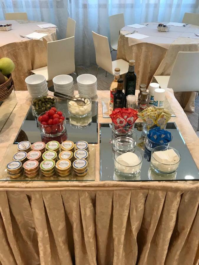 Hotel Caraibi Milano Marittima Dış mekan fotoğraf